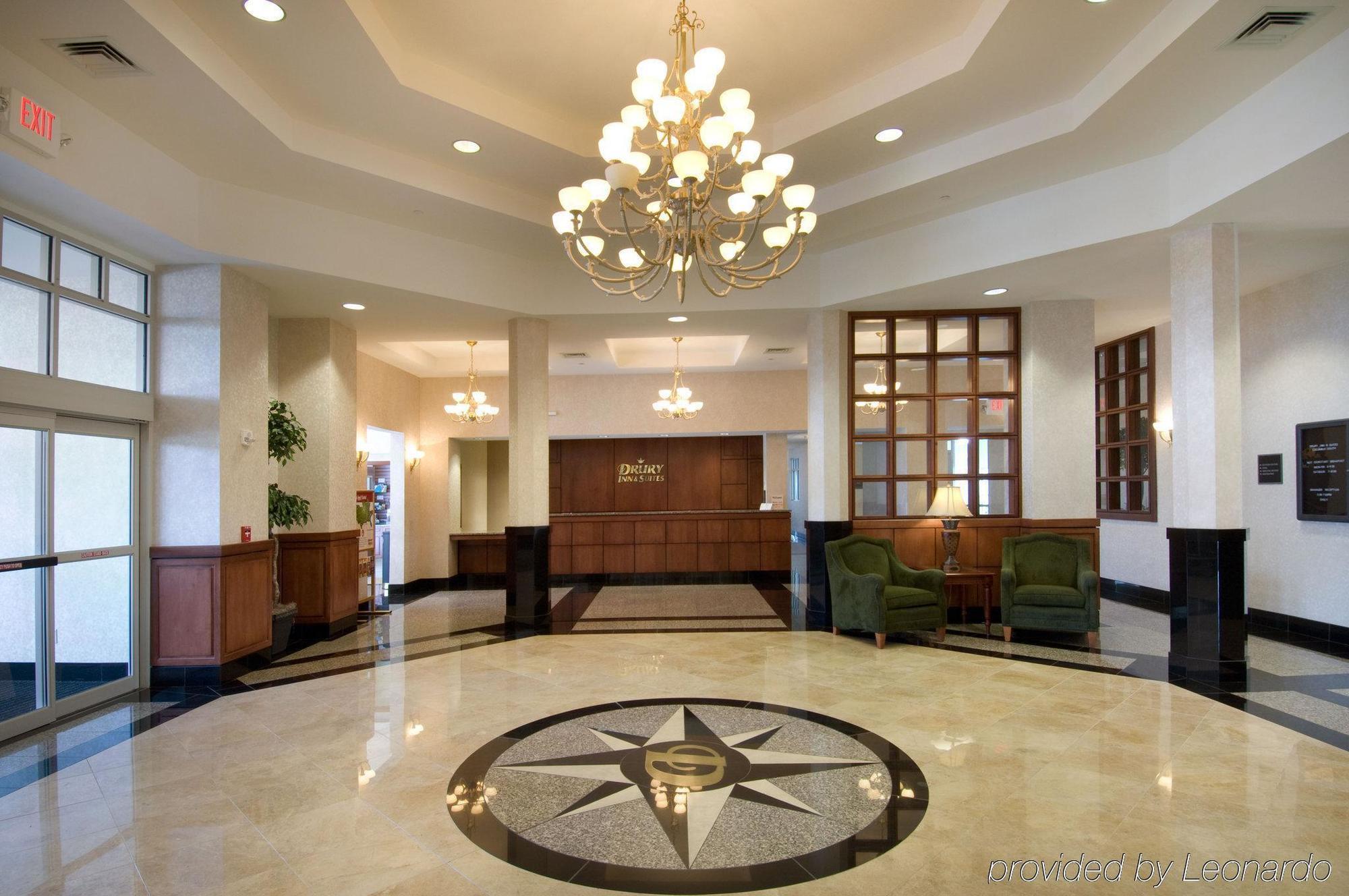 Hotel Drury & Columbus Grove City