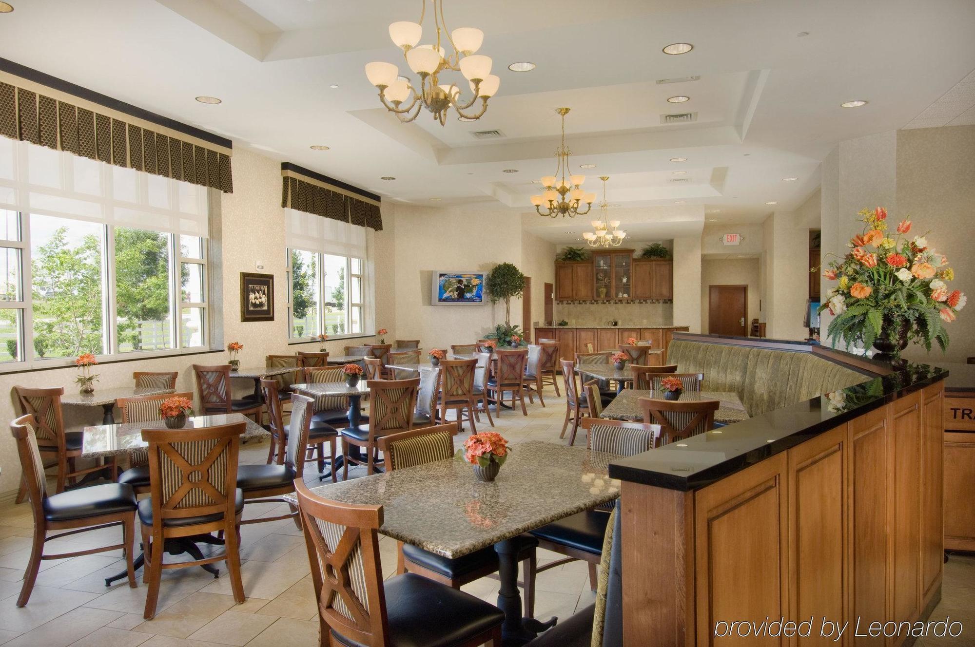 Drury & Columbus Grove Hotel 3*